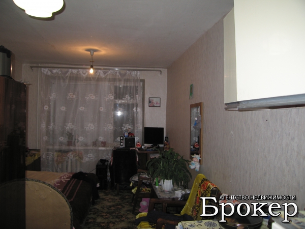 продажа комнаты в общежитии на 3 этаже 5-этажного кирпичного дома по ул. Одесско