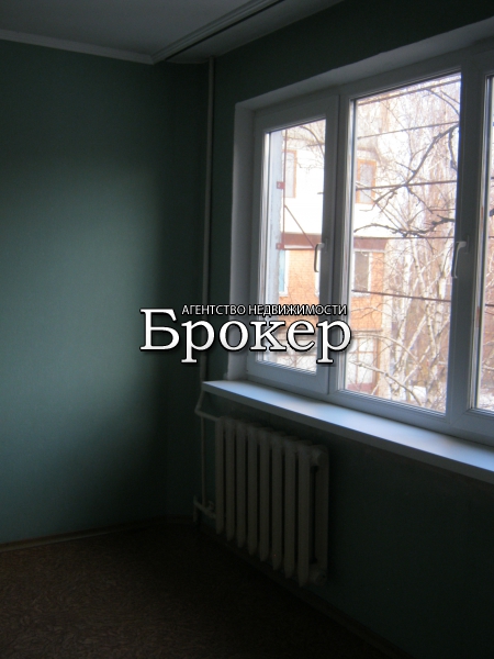 продажа 4-комнатной квартиры на 3 этаже 5-этажного панельного дома по ул. Чернов