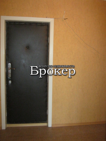 продажа 4-комнатной квартиры на 3 этаже 5-этажного панельного дома по ул. Чернов